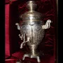 Серебряный самовар и чайный сервиз с подносом Серебряный самовар и чайный сервиз с подносом