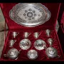 Серебряный самовар и чайный сервиз с подносом Серебряный самовар и чайный сервиз с подносом