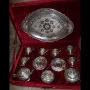 Серебряный самовар и чайный сервиз с подносом Серебряный самовар и чайный сервиз с подносом